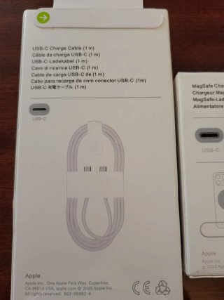 Caricatore MagSafe e cavo USB-C per iPhone