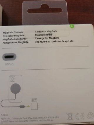 Caricatore MagSafe e cavo USB-C per iPhone