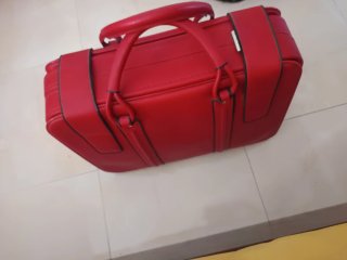 Maleta roja vintage