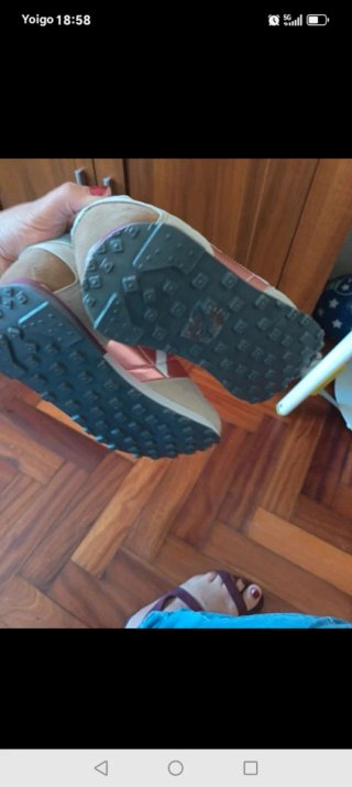 Tenis Casuales Beige y Rosa