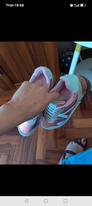 Tenis Casuales Beige y Rosa