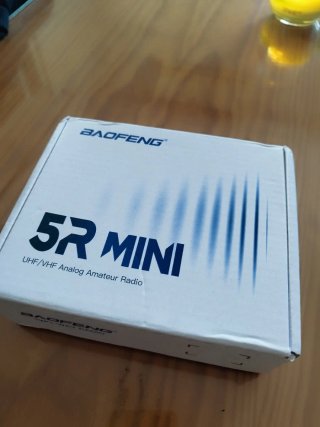 Baofeng UV5 Mini Radio Portátil Negra