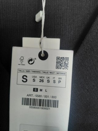 Vestido midi Zara negro fruncido