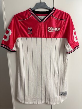 Vestido Grimey estilo fútbol blanco y fucsia