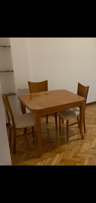 Mesa Comedor Expandible con 4 Sillas
