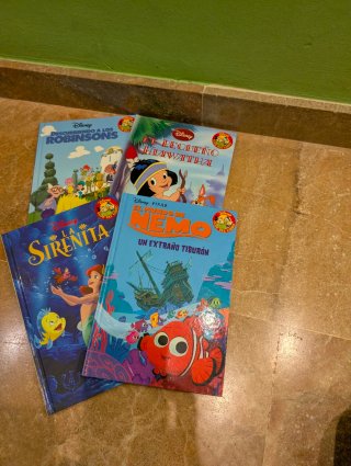 Lote 44 libros cuentos de Disney
