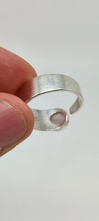 Anillo ajustable de Plata y Cuarzo Rosa.