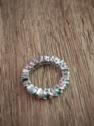 Anillo plata con esmeraldas y diamantes