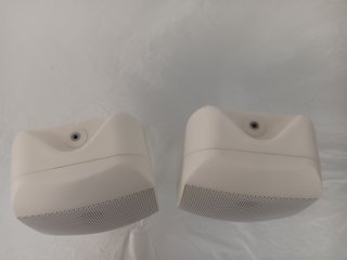 Altavoces blancos de pared direccional