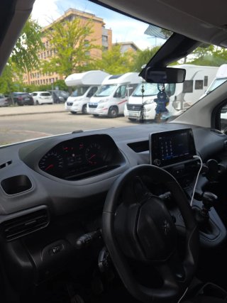 Peugeot e-Rifter 2021