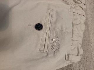 Pantalón crema estilo español