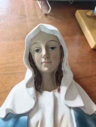 Figura de Virgen de la Paz