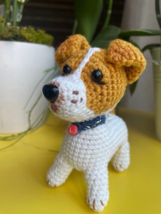 Mascota personalizada a crochet