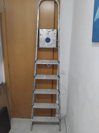 Escalera, se recoge en ametlla de mar estácion