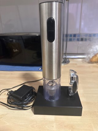 Sacacorchos eléctrico con corta-cápsulas
