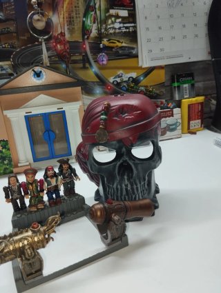 4 Figuras Piratas del Caribe, Calavera Megablok