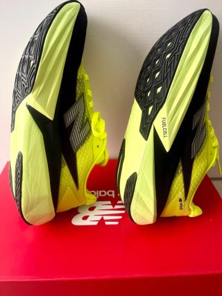 Zapatillas New Balance FuelCell Rebel v5 Mujer