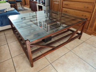 Mesa de centro de madera y cristal