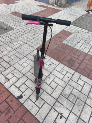 Patinete infantil en buen estado