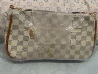 Bolso GRUSA Negro y Blanco oferta cada uno 10 euro