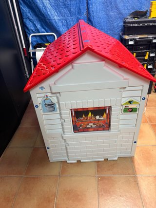 Casita infantil y tocador de princesa