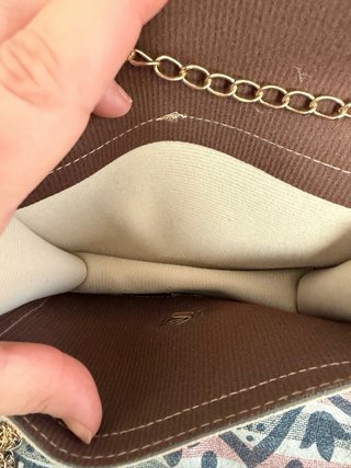 Bolso pequeño beige y marrón