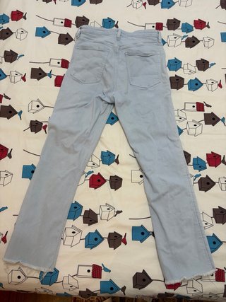 Pantalón vaquero Zara azul claro