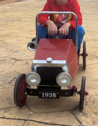 Coche de pedales clásico réplica de año 1938