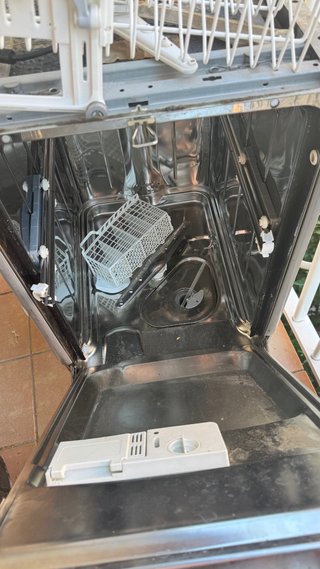 Lavavajillas Ariston LI480A