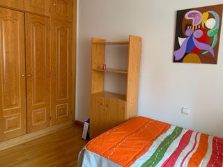 Alquiler 3 habitaciones chicas 3 baños anueblado