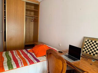 Alquiler 3 habitaciones chicas 3 baños anueblado