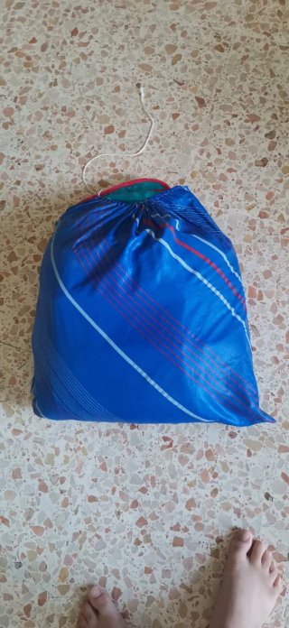 Saco de dormir para acampada azul