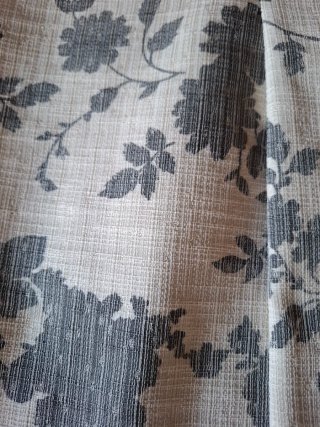 Falda Carolina Herrera floral beige y gris