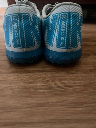 Zapatos de fútbol sala Nike blancos y turquesa
