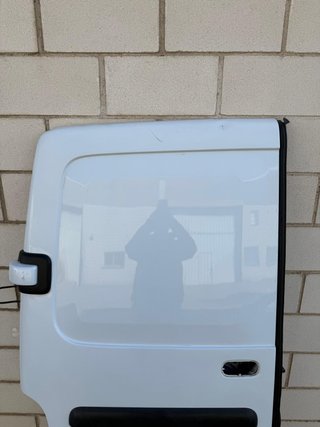 PUERTA TRASERA IZQUIERDA CERRADA RENAULT MASTER 2