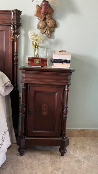 Lote 2 Mesitas Noche Madera y Cristal