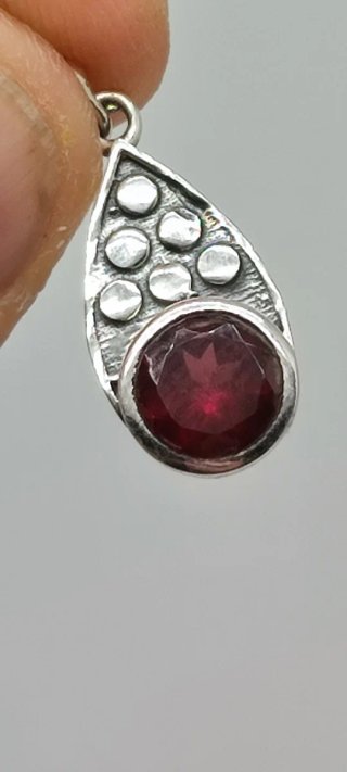 Pendientes de Plata y Granates.