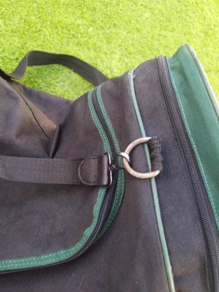 Macuto deportivo negro y verde
