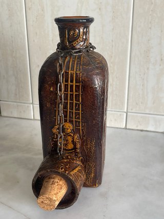 Garrafa Vintage Decantador de couro repujado