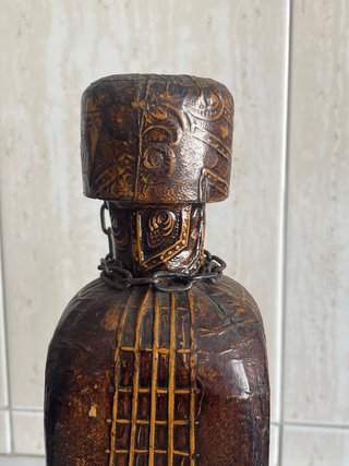 Garrafa Vintage Decantador de couro repujado
