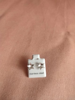 3 pares de pendientes pequeños