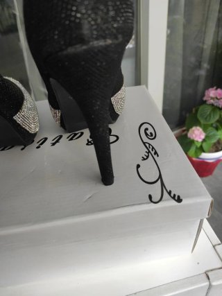 Zapatos Tattisa Negros Brillantes Talla 38