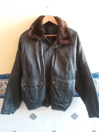 Giacchetta vintage in pelle nera