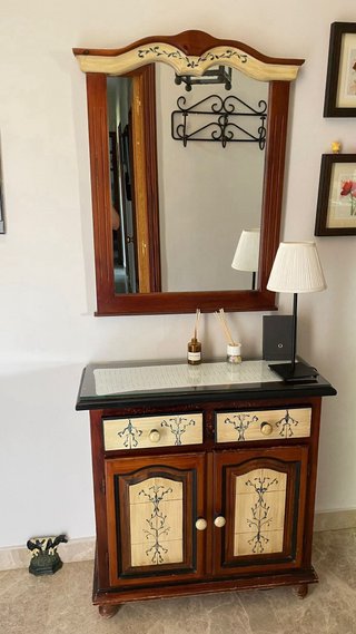 Mueble recibidor con espejo