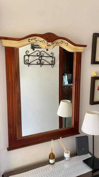 Mueble recibidor con espejo