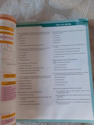 Economia 1r Batxillerat - Mediterrània