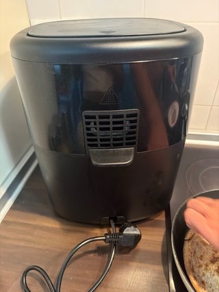 Cecotec Bombastic Airfryer Negra