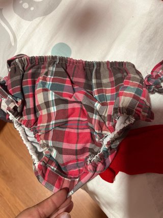 Conjunto braguita y chaqueta roja