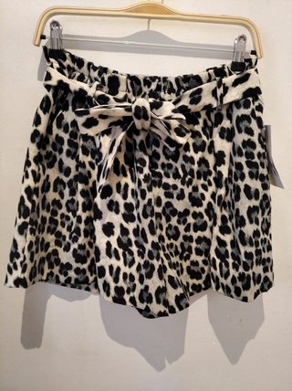 Zara Shorts Leopardo Talla M Nuevos con etiqueta