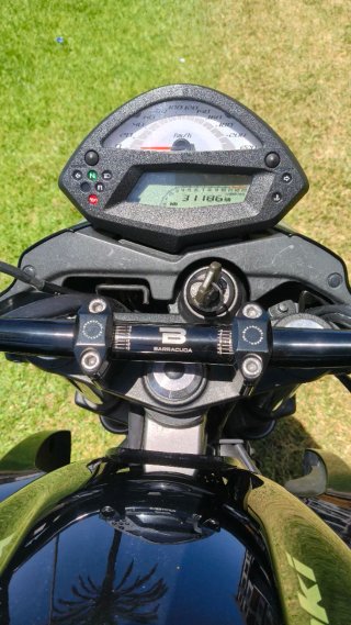 Kawasaki ER6N Negra